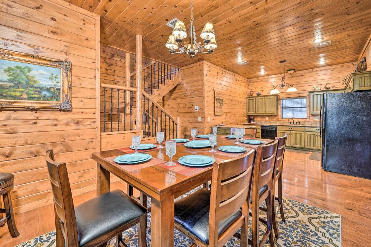 Broken Bow Cabin With Deck, Hot Tub And Fire Pit! מראה חיצוני תמונה