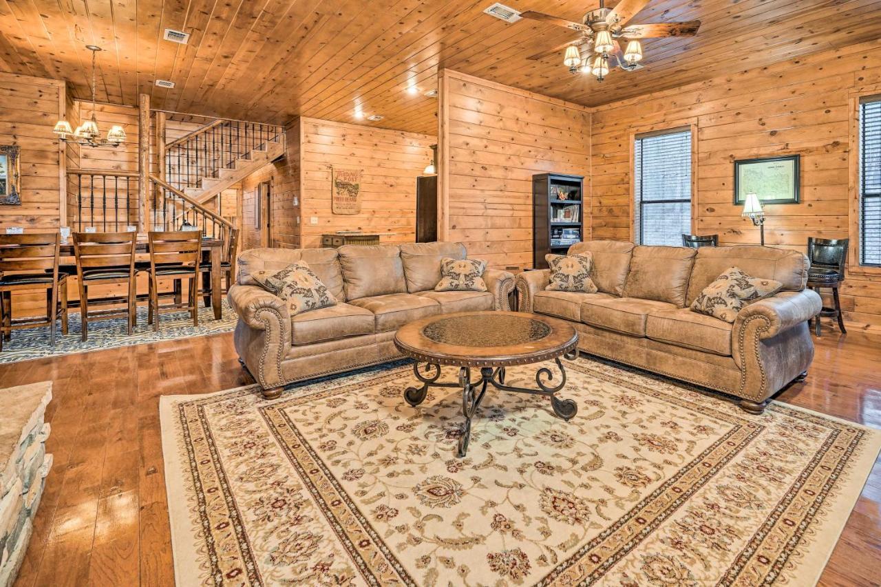 Broken Bow Cabin With Deck, Hot Tub And Fire Pit! מראה חיצוני תמונה
