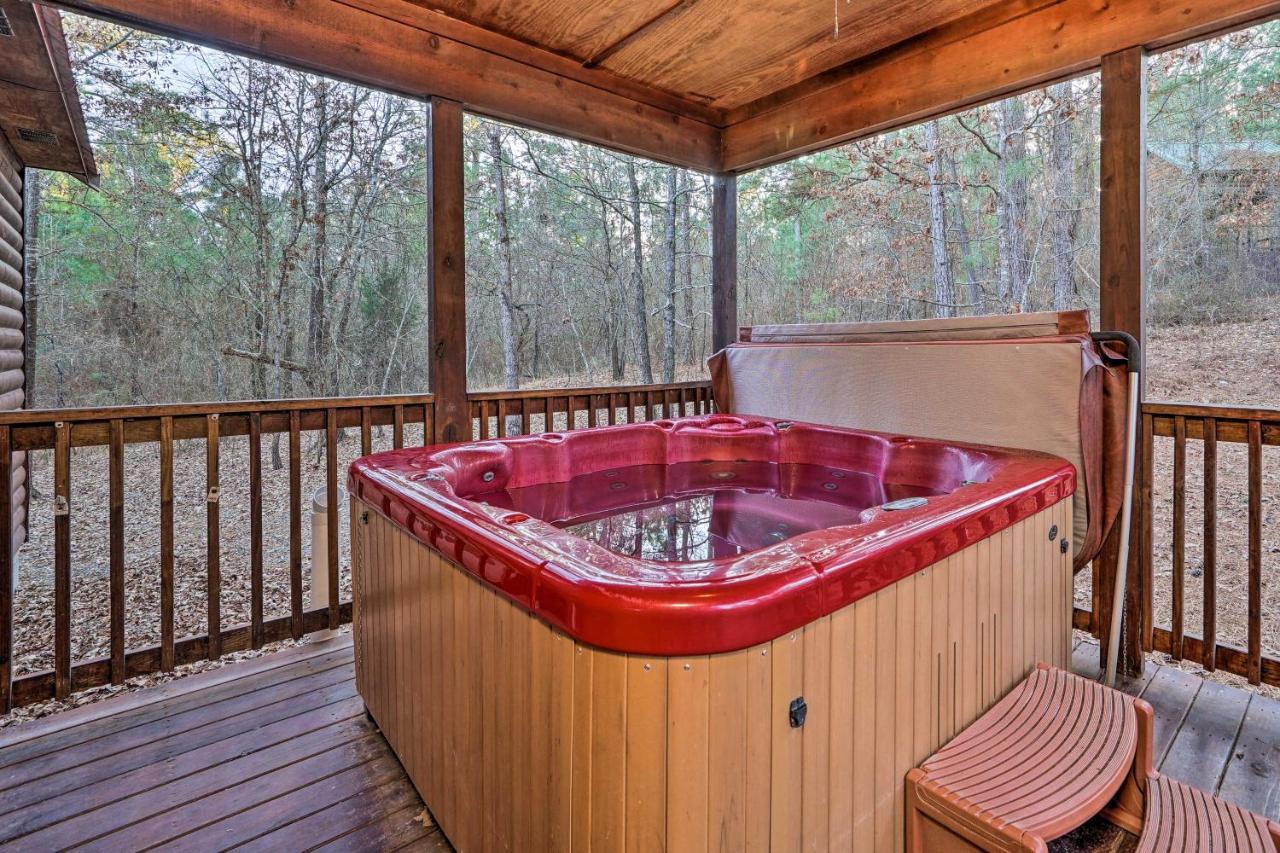 Broken Bow Cabin With Deck, Hot Tub And Fire Pit! מראה חיצוני תמונה